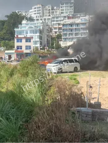 华为阿维塔06自燃